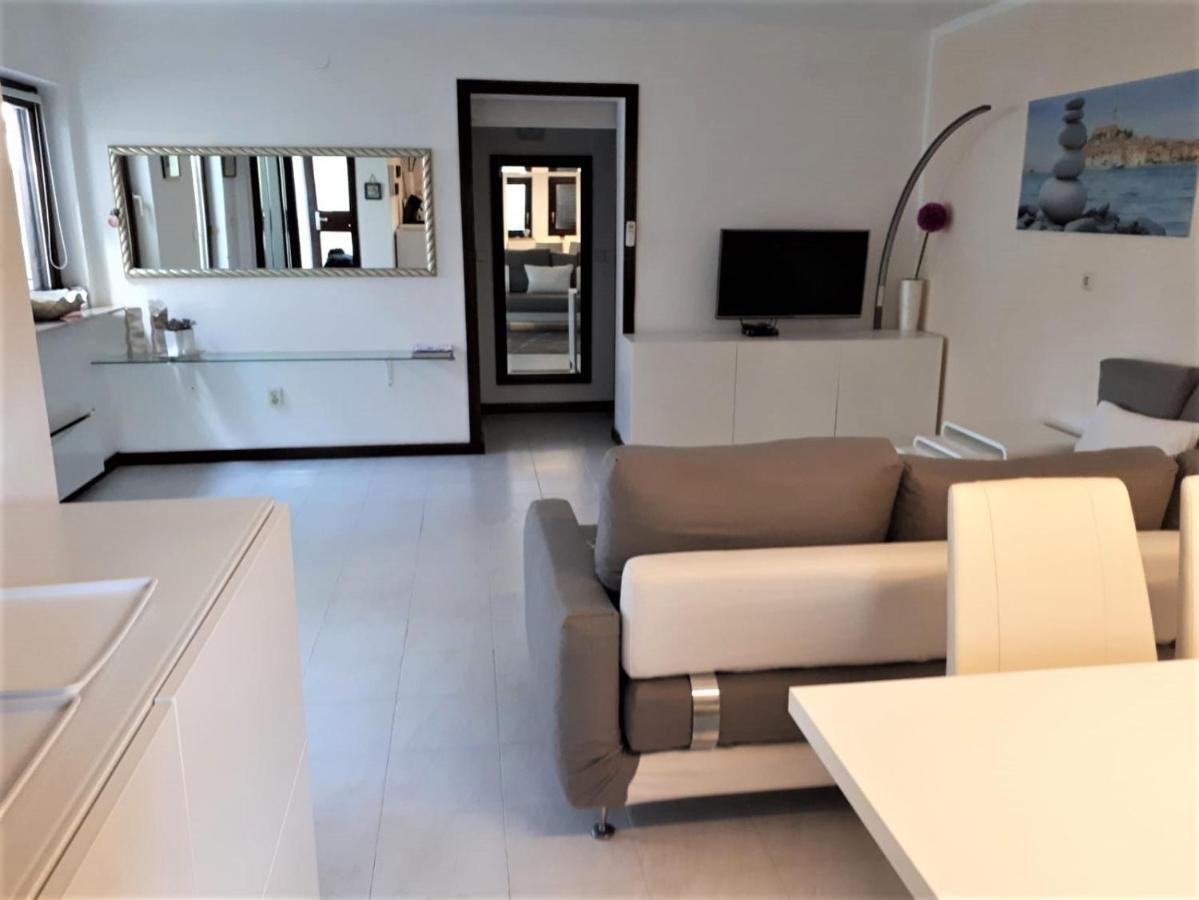 רוביני Apartmen Relax 200 M T Beach מראה חיצוני תמונה